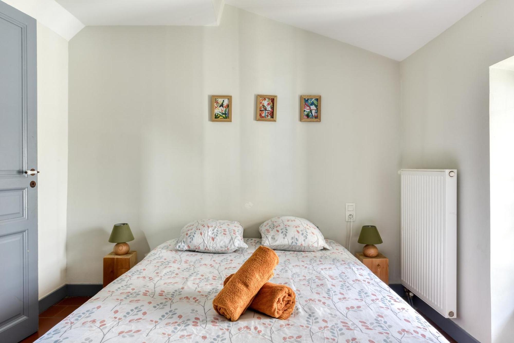 L'Escapade - Parking Gratuit - Wifi - Climatisation - Proche Cite - Tout Equipee Carcassonne Bagian luar foto