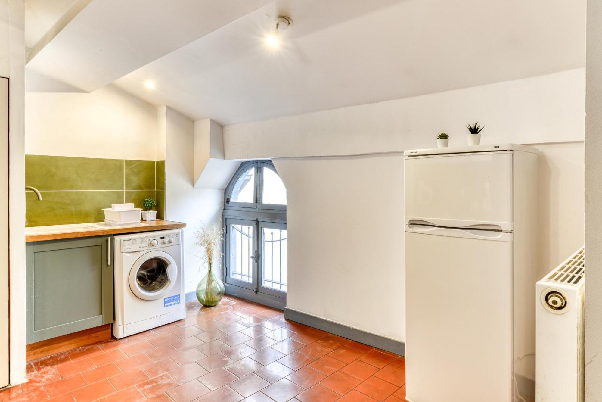 L'Escapade - Parking Gratuit - Wifi - Climatisation - Proche Cite - Tout Equipee Carcassonne Bagian luar foto